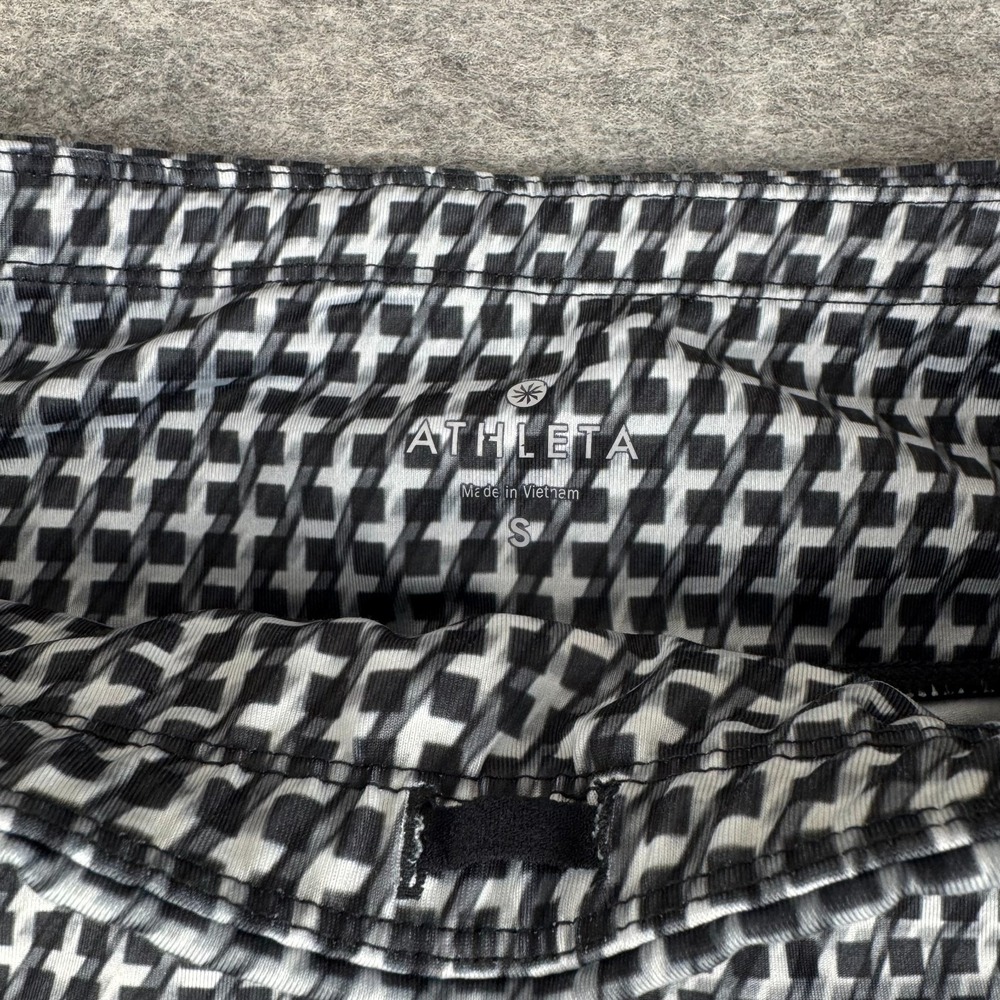 Athleta Vivid Velocity Bike Shorts 6" Zip Pocket Geometric Black Womens Small S - Picture 3 of 13